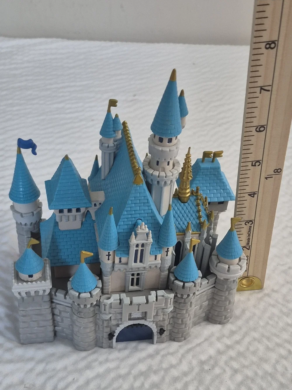 Funko Disney Castle Figurine Blue/Gray/Gold 6in 2020 MPN FAC-053571-20183